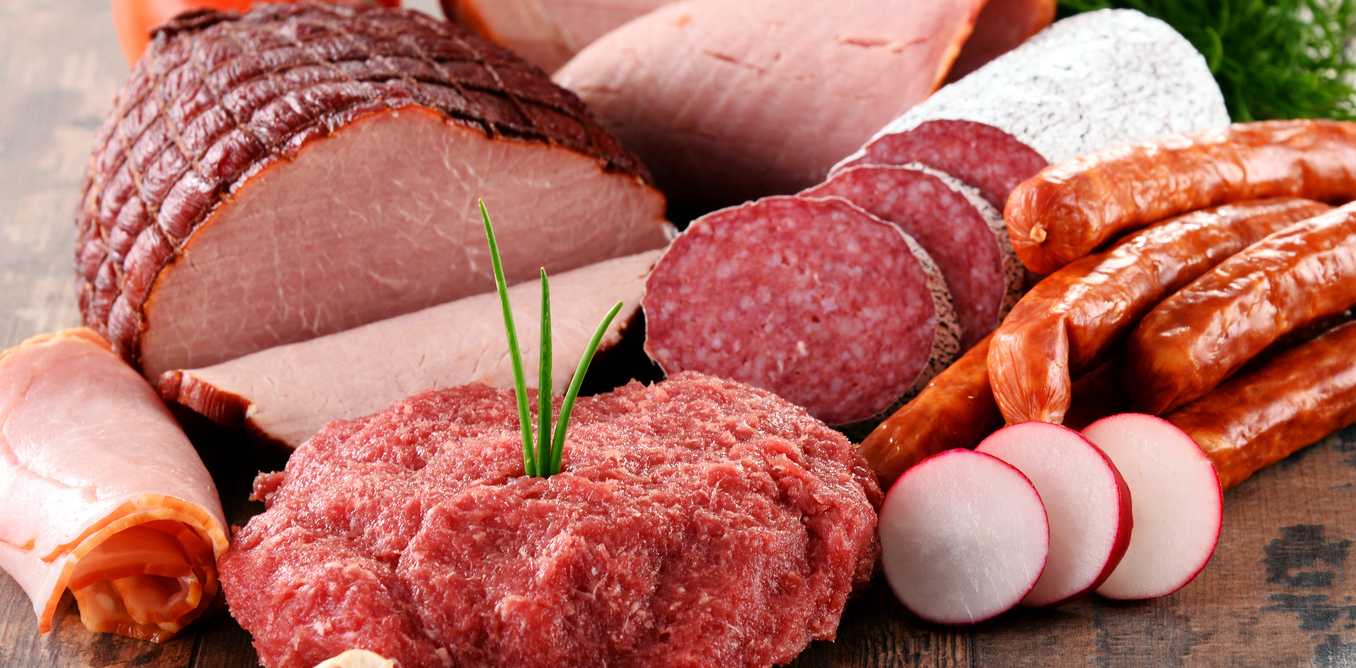 اللحوم المصنعة وارتباطاتها بخطر بالاصابه بسرطان القولون و المستقيم