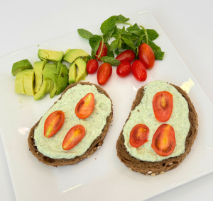 غموس الفيتا مع الافوكادو